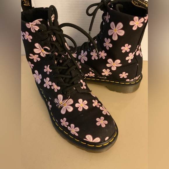 Dr. Martens women floral canvas combat 1460 page meadow boots 7 - Picture 12 of 14